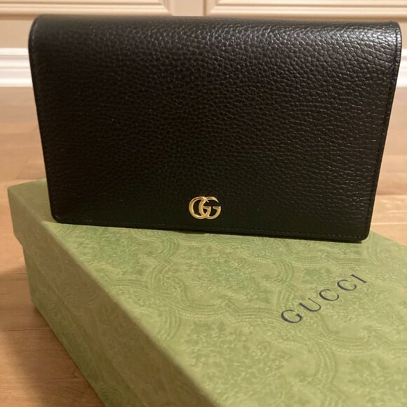 Gucci GG Marmont Black Leather Chain Bag Wallet on Chain (WOC) - Picture 1 of 6
